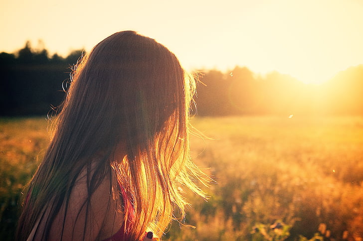summerfield-woman-girl-sunset-preview
